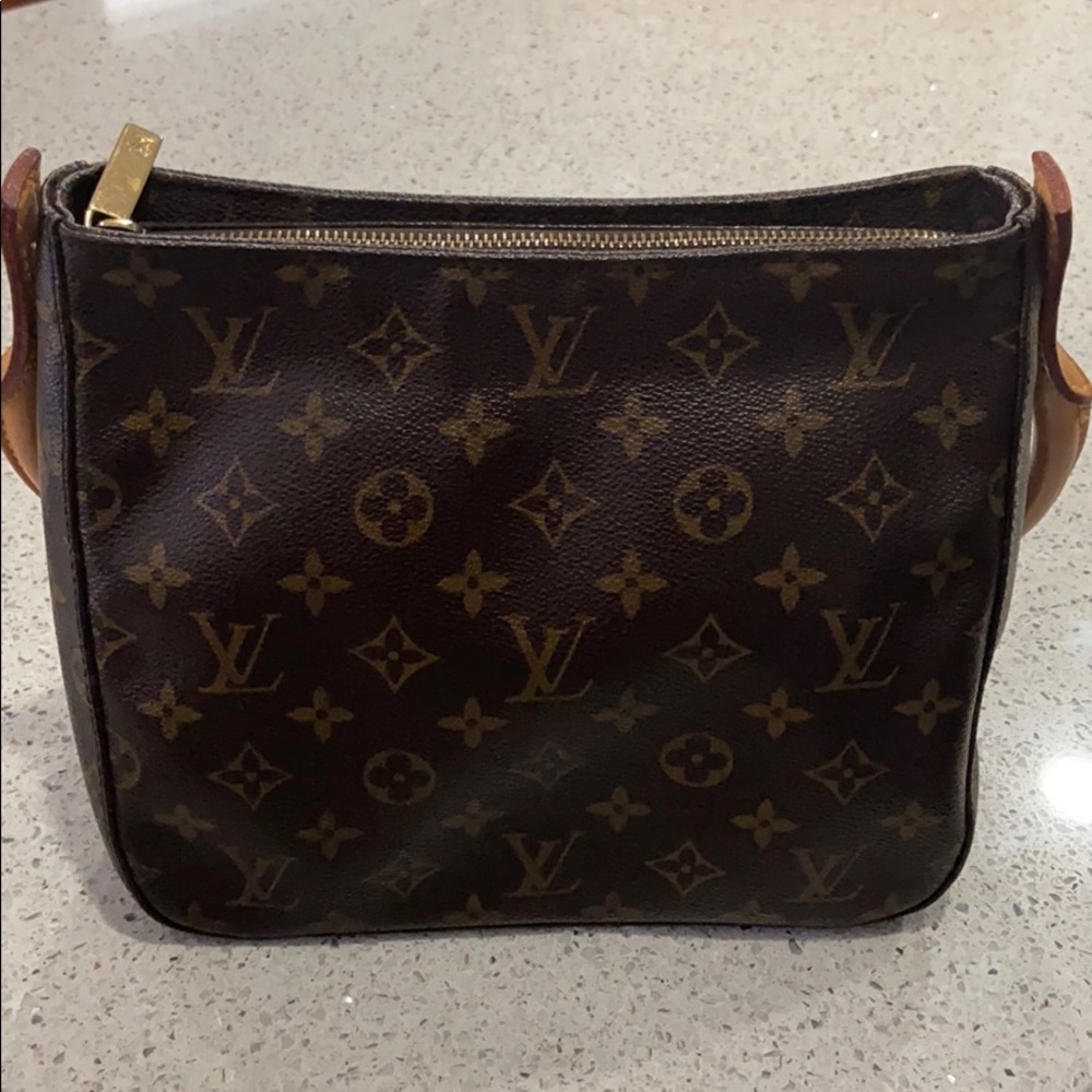 Vintage Authentic Louis Vuitton Medium Looping Bag